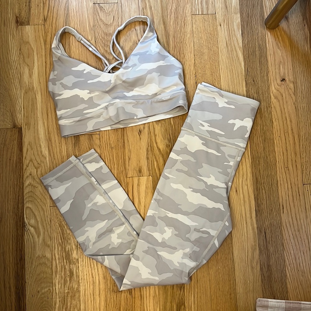 Athleta Set White cameo size new hardly worn